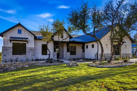 New construction Single-Family house 1552 Vintage Wy, New Braunfels, TX 78132 - image