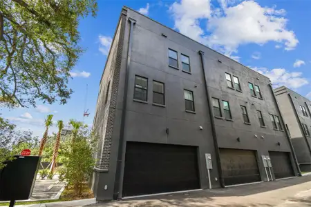 Canvas City GWX by Ellison Construction in Tampa - image 4