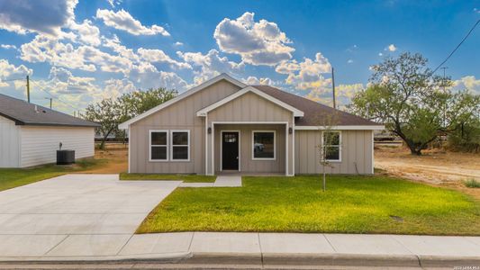 New construction Single-Family house 1090 Kifuri St, Eagle Pass, TX 78852 - image