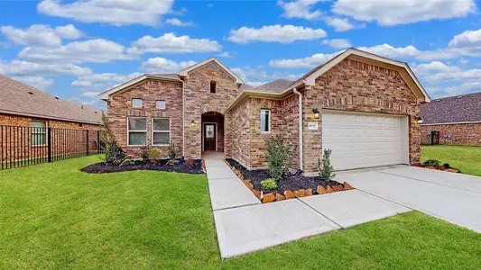 New construction Single-Family house 1031 Comal Trl, Dayton, TX 77535 - image