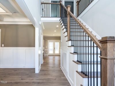 004-1280x960-entry-foyer-view