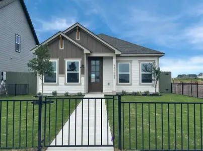 New construction Single-Family house 9416 Gladsome Path, Unit 4, Manor, TX 78653 null- photo 0