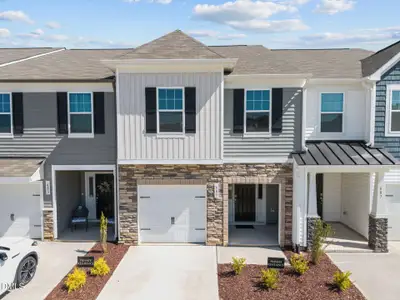 New construction Townhouse house 685 Leland Hill Cir, Zebulon, NC 27597 - image