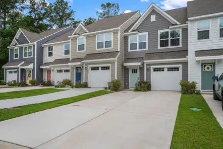 New construction Townhouse house 1051 Crescent Cove Ln, Summerville, SC 29483 - image