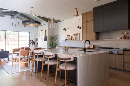 Dove Station Luxury Series by Graham Hart Home Builder in Grapevine - image 14