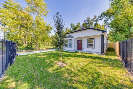 New construction Single-Family house 3206 Roland St, Houston, TX 77026 - image