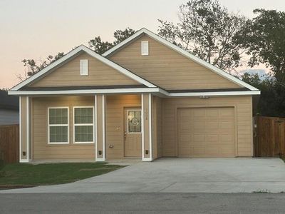 New construction Single-Family house 1008 S Preston Street, Ennis, TX 75119 - photo 0