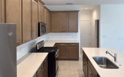 New construction Single-Family house 6863 Spanish Imperial St, Howey-in-the-Hills, FL 34737 plan Gilchrist - image 4