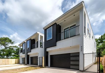 New construction Single-Family house 1911 Dewalt St, Houston, TX 77088 - image