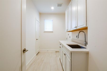 New construction Single-Family house 11503 Silverman Trails Ln, Houston, TX 77071 null- photo 16 16