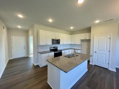 New construction Single-Family house 92 W St. Andrews Dr, Zebulon, NC 27597 The Lily- photo 2 2