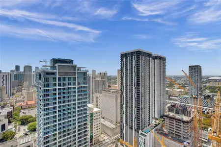 New construction Condo house 159 Ne 6Th St, Unit 3405, Miami, FL 33132 null- photo 0