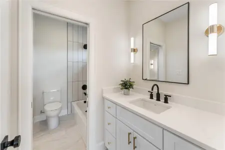 New construction Single-Family house 1318 E 32Nd 1/2 St, Houston, TX 77022 - image