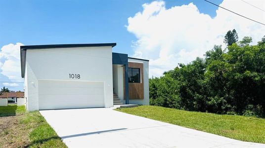 New construction Single-Family house 1018 S Marlin Dr, Punta Gorda, FL 33950 - image