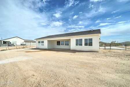 New construction Single-Family house 4029 W Silverdale Rd, San Tan Valley, AZ 85144 - image
