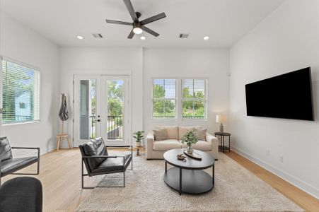 New construction Single-Family house 1009 Tuskegee Heights Ln, Houston, TX 77091 - image 5
