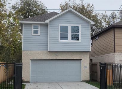 New construction Single-Family house 2211 Wavell Street, Houston, TX 77088 - photo 0