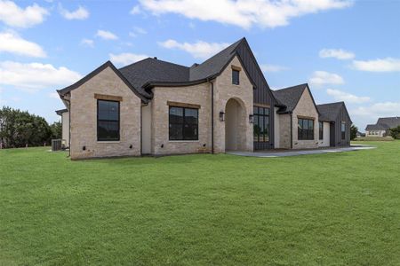 New construction Single-Family house 7103 Heathington Ct, Granbury, TX 76049 Cape May Signature Series- photo 5 5