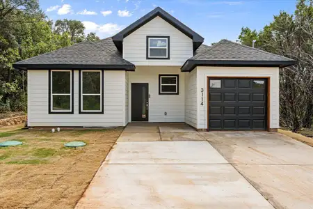 New construction Single-Family house 3114 Sabine River Trl, Granbury, TX 76048 - image