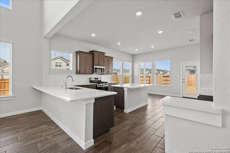 New construction Single-Family house Seguin, TX 78155 Lyndon- photo 8 8