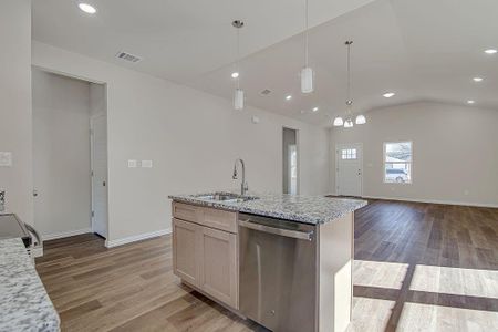 New construction Single-Family house 1402 Arizona Ave, Fort Worth, TX 76104 - image 13