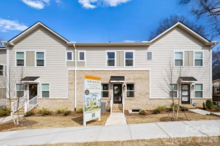 New construction Townhouse house 3920 Hager Dr, Charlotte, NC 28208 - image