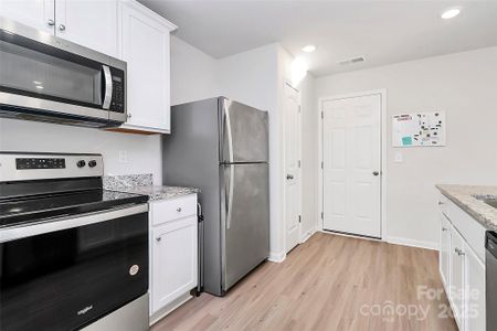 New construction Single-Family house 5209 Wolfridge Ave, Charlotte, NC 28214 - image 14