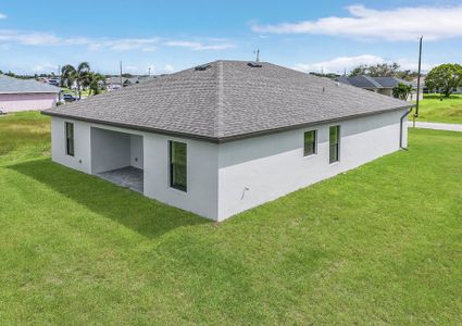New construction Single-Family house 808 General D Macarthur Ave, Labelle, FL 33935 plan Avalon - image