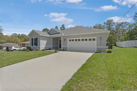 New construction Single-Family house 552 W Hummingbird Dr, Citrus Springs, FL 34434 - image