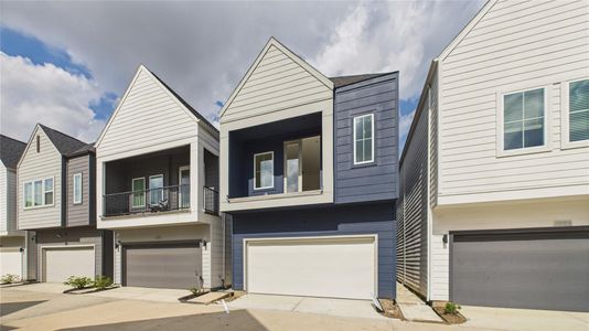 New construction Single-Family house 3011 Jensen Springs Ln, Houston, TX 77026 - image