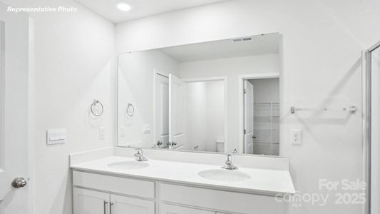 New construction Single-Family house 5015 Shallow Brook Dr, Charlotte, NC 28215 plan Belhaven - image