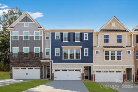 New construction Townhouse house 1025 Bandon Dr, Waxhaw, NC 28173 - image