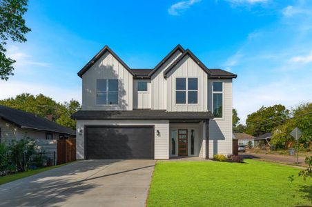 New construction Single-Family house 319 N Ravinia Drive, Dallas, TX 75211 - photo 0