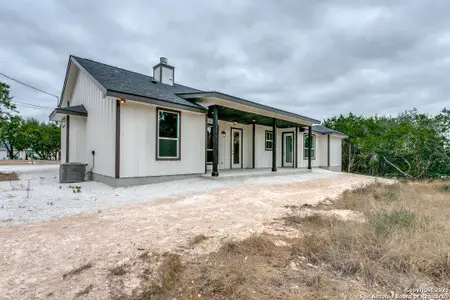 New construction Single-Family house 1140 Yaupon, Fischer, TX 78623 - image