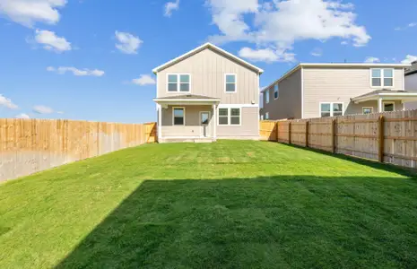 New construction Single-Family house 109 Green Berets Bnd, Jarrell, TX 76537 plan Pierce - image