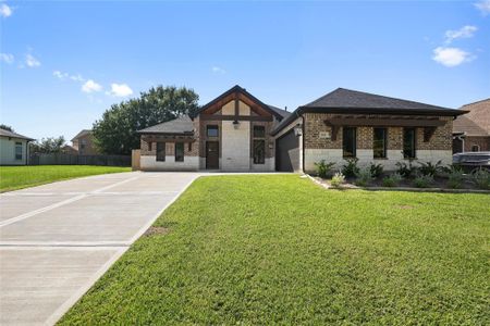 New construction Single-Family house 106 Wyndemere Dr, Montgomery, TX 77356 plan Llano - image