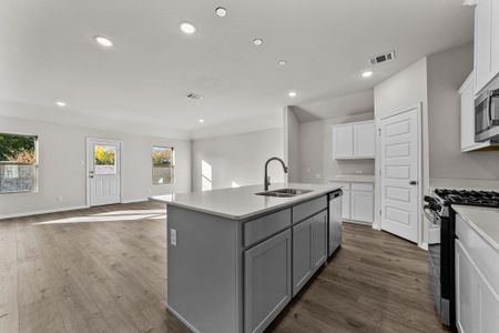 New construction Single-Family house 536 Stone Hollow Dr, Van Alstyne, TX 75495 plan Ellerdale DEF - image 17