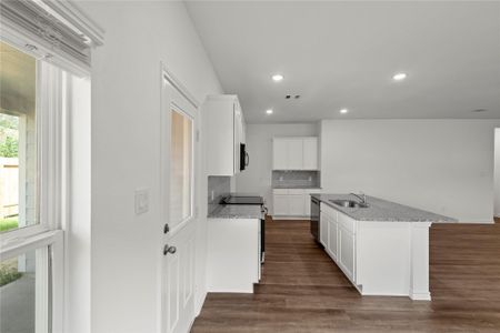 New construction Single-Family house 1878 Redwood Ln, Dayton, TX 77535 plan Lawrence - image 8