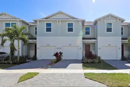 New construction Townhouse house 242 Se Woodbark St, Port St. Lucie, FL 34984 null- photo 0