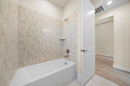 New construction Single-Family house 14915 Lake Par Cir, Willis, TX 77318 plan Bluebell - image 17