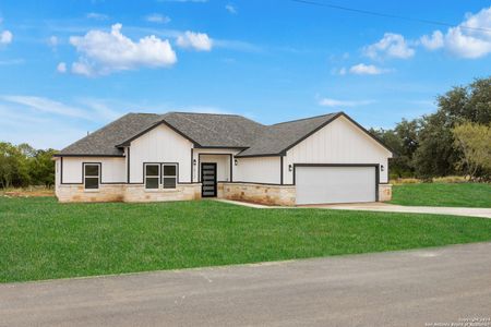 New construction Single-Family house 16712 Tapatio, Atascosa, TX 78002 - photo 0