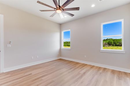 New construction Single-Family house 117 Rosebud Ranch Rd, Bertram, TX 78605 - image 17