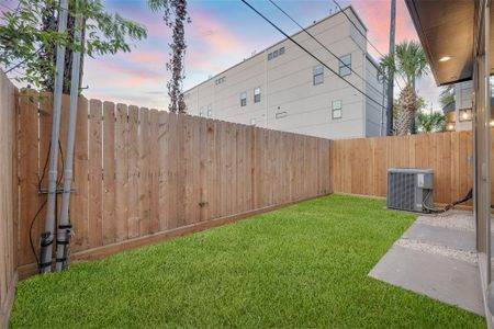 New construction Single-Family house 614 W Clay Street, Houston, TX 77019 - photo 43 43