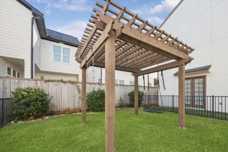 New construction Single-Family house 10923 Brookeshire Chase Ln, Houston, TX 77043 plan Amy - image 4