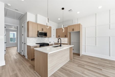 New construction Single-Family house 5308 Jesselton Ln, Houston, TX 77091 - image 9