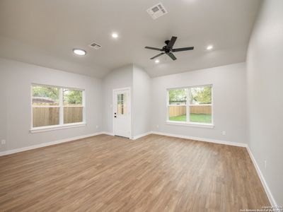 New construction Single-Family house 1416 Sixth St, Seguin, TX 78155 null- photo 6 6