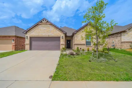 New construction Single-Family house 1057 Nighthawk Trl, Alvarado, TX 76009 - image