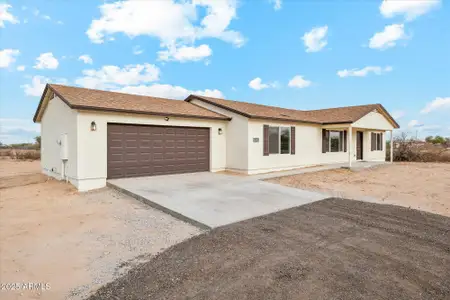New construction Single-Family house 24424 N 193Rd Ave, Surprise, AZ 85387 - image