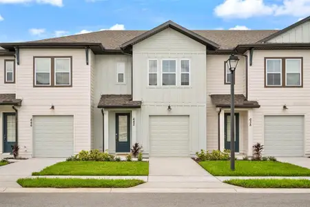 New construction Townhouse house 642 Longboat Dr, Davenport, FL 33896 - image