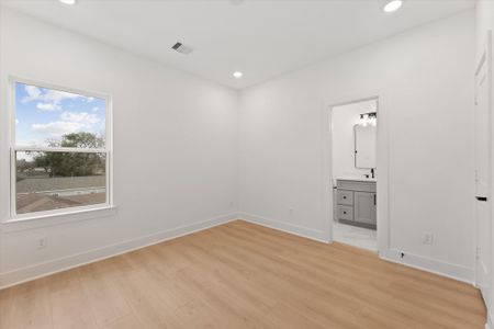 New construction Single-Family house 9101 Bauman Rd, Houston, TX 77022 plan 1616 - image 19